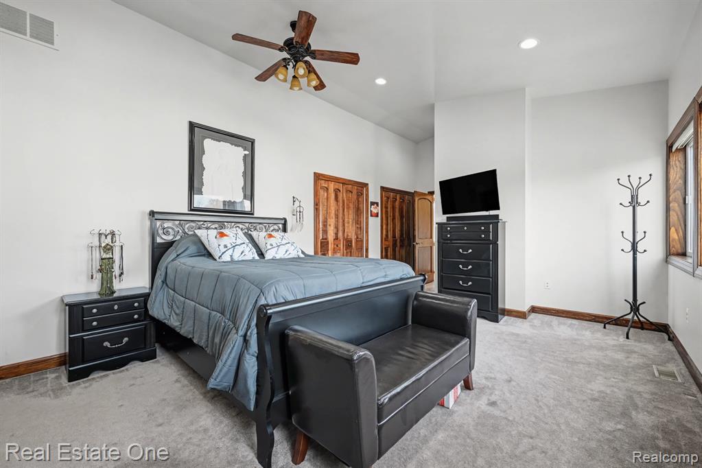 2061 Rosedale Drive, West Bloomfield, MI 48324 — Photo 15