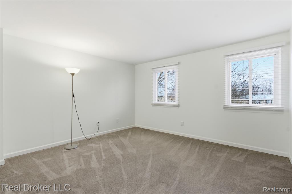 759 Hilldale Circle, Milford, MI 48381 — Photo 11