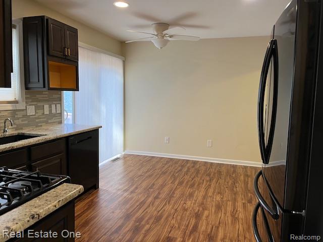 7453 Pepper Creek, West Bloomfield, MI — Photo 12