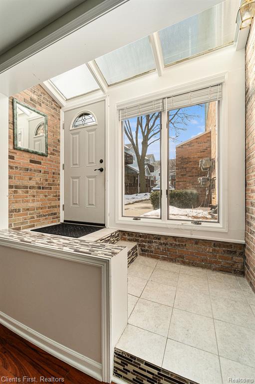 164 PINEWOOD Drive, Plymouth, MI 48170 — Photo 3