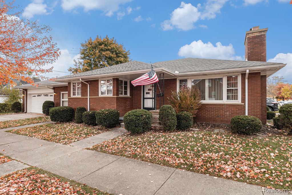 2110 21st Street, Wyandotte, MI 48192 — front exterior
