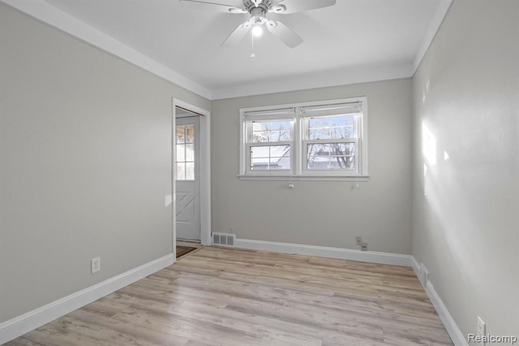 9911 OPORTO Street, Livonia, MI 48150 — Photo 20