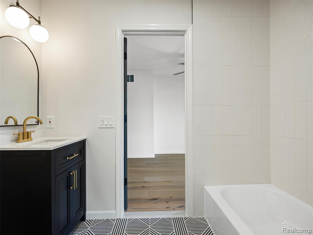 22463 Norfolk Court, Novi, MI — Photo 45