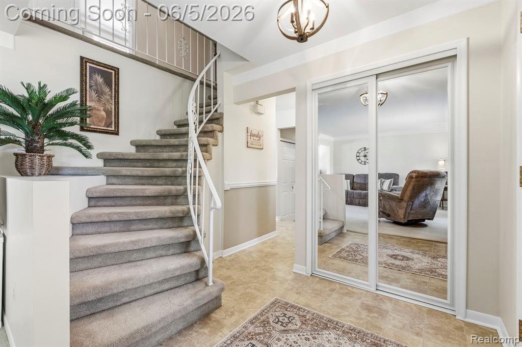 32040 Cambridge Drive, Warren, MI 48093 — Photo 10