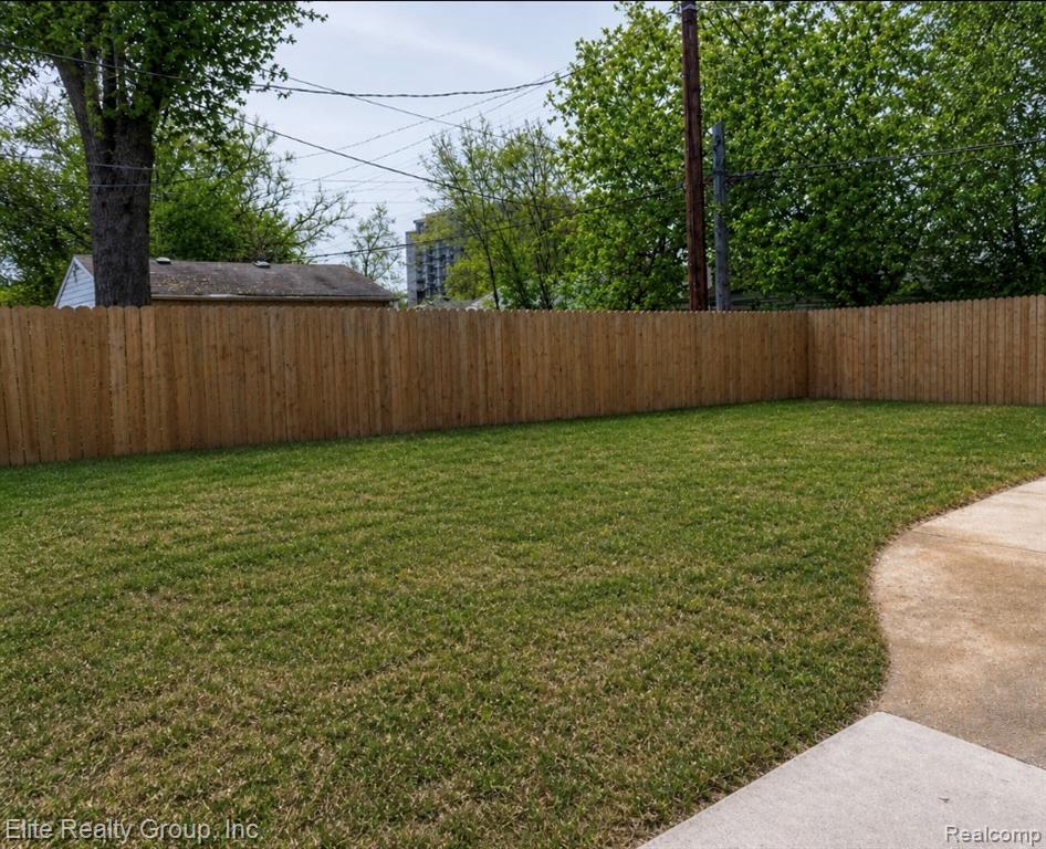 19351 Plainview Avenue W, Detroit, MI 48219 — Photo 18