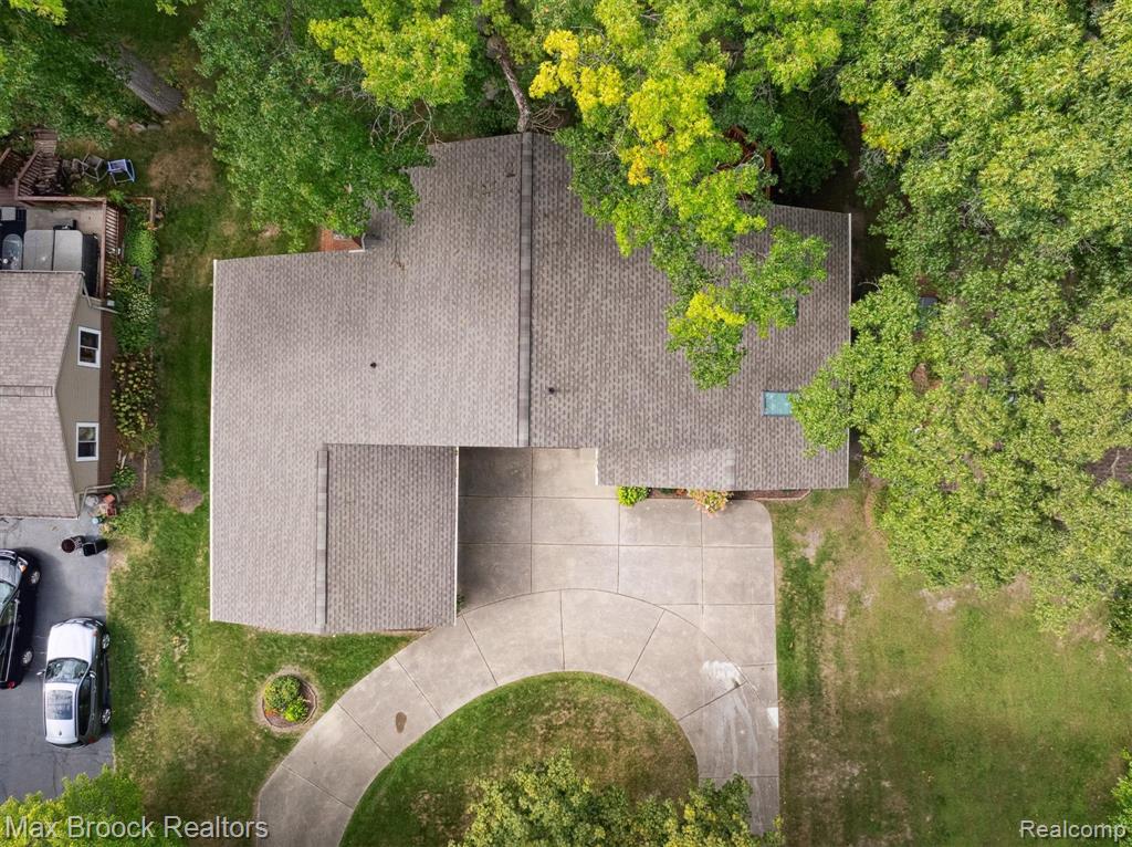 6026 Venice Drive, Commerce Twp, MI 48382 — Photo 45