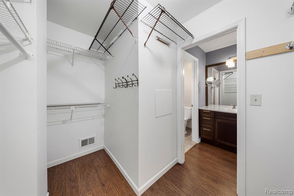 5206 RICHARD RUN WEST, West Bloomfield, MI — Photo 13