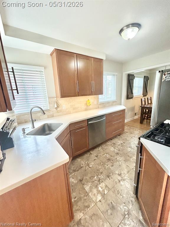 9611 Deering Street, Livonia, MI 48150 — Photo 12