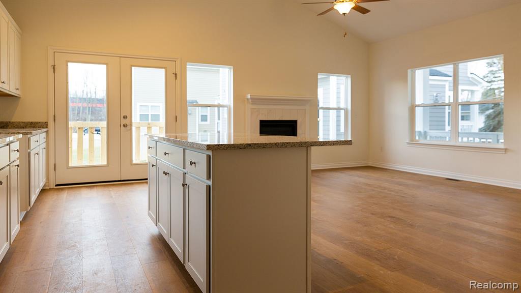 74 GUANONOCQUE Street, Auburn Hills, MI 48326 — Photo 6