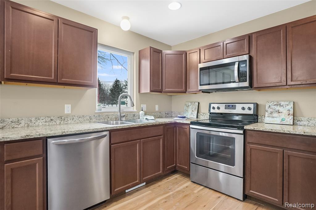 2420 Fisher Road, Howell, MI 48855 — Photo 10