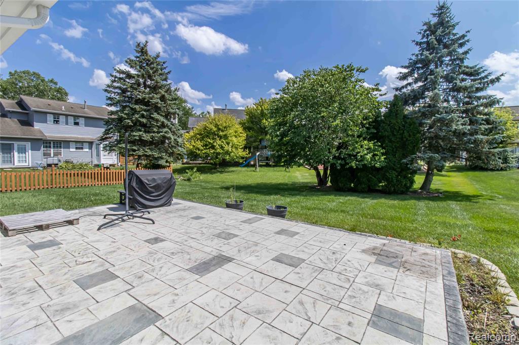 47302 Butler Lane, Novi, MI — Photo 54