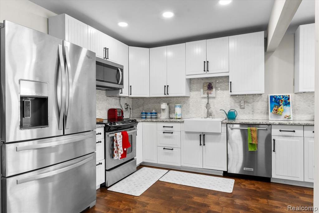 21301 E Glen Haven Circle, Northville, MI, 48167