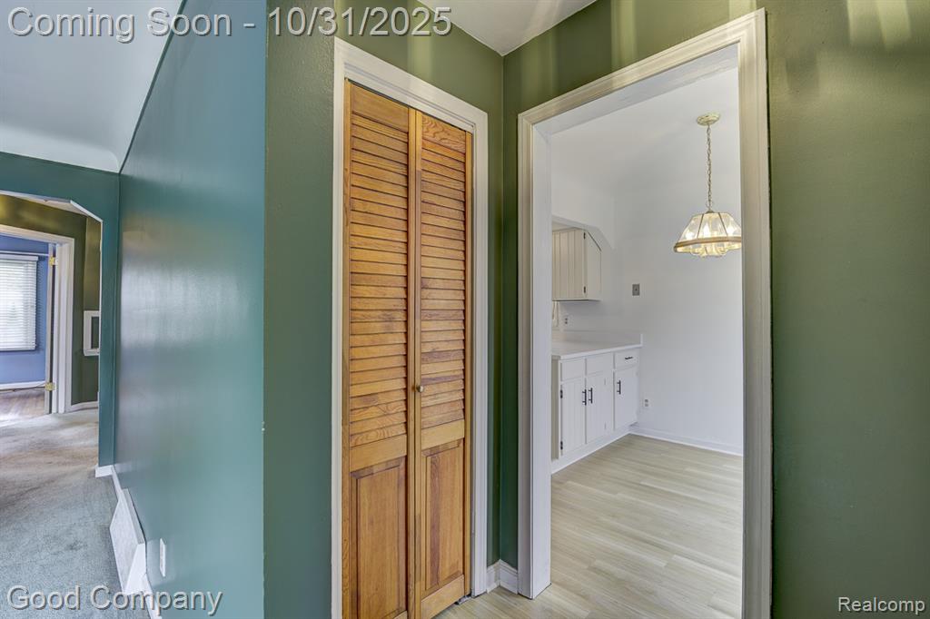 719 N Blair Avenue, Royal Oak, MI 48067 — Photo 6