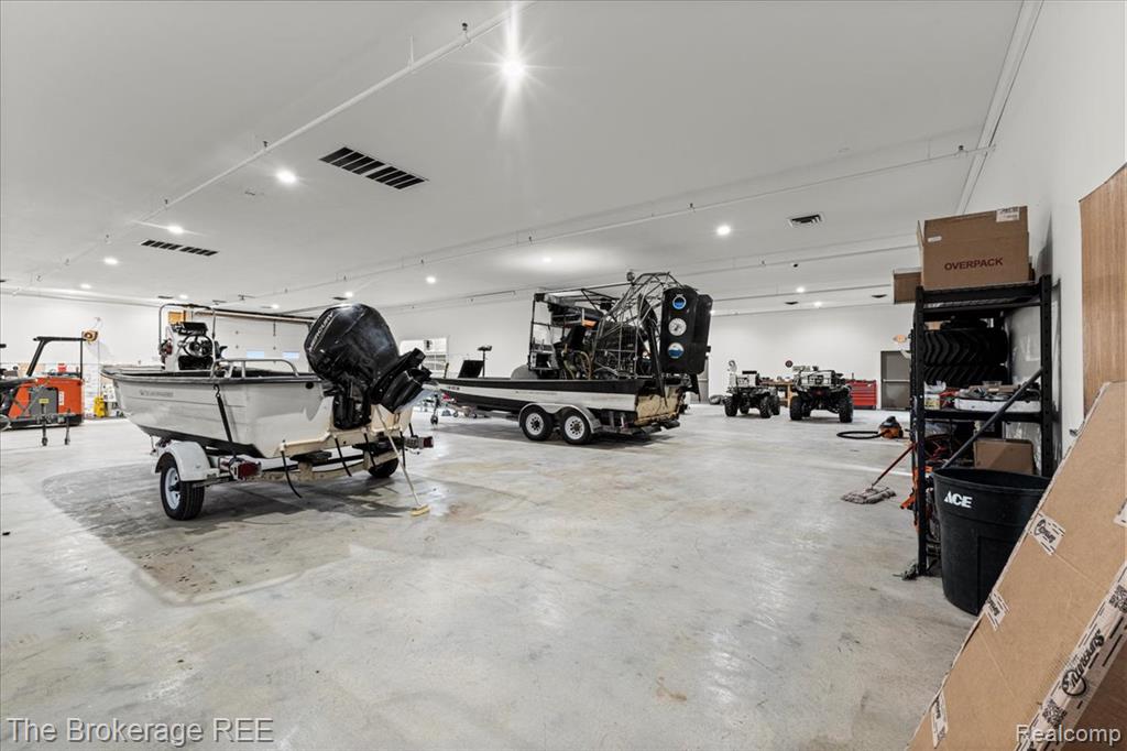 3390 N State Road, Davison, MI 48423 — Photo 30