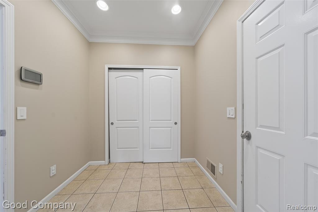 6456 Willow Road, West Bloomfield, MI 48324 — Photo 30