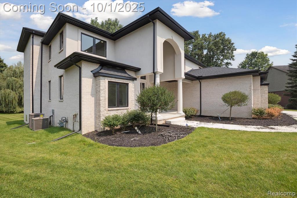46676 Grand Oak Court, Canton, MI 48187 — Photo 2