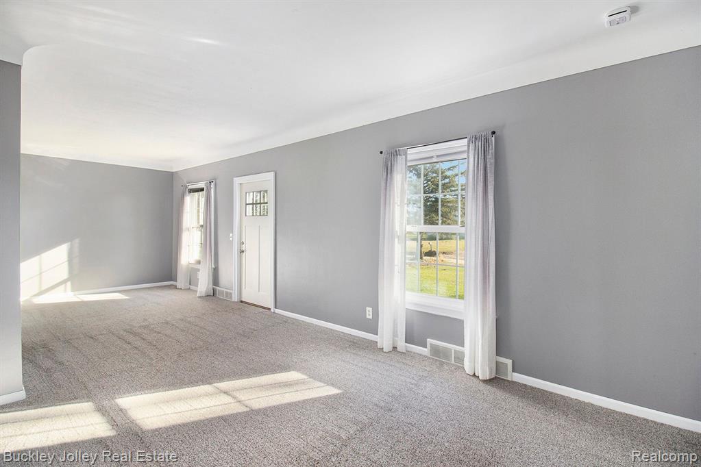 11502 BELL OAK Road, Webberville, MI 48892 — Photo 8