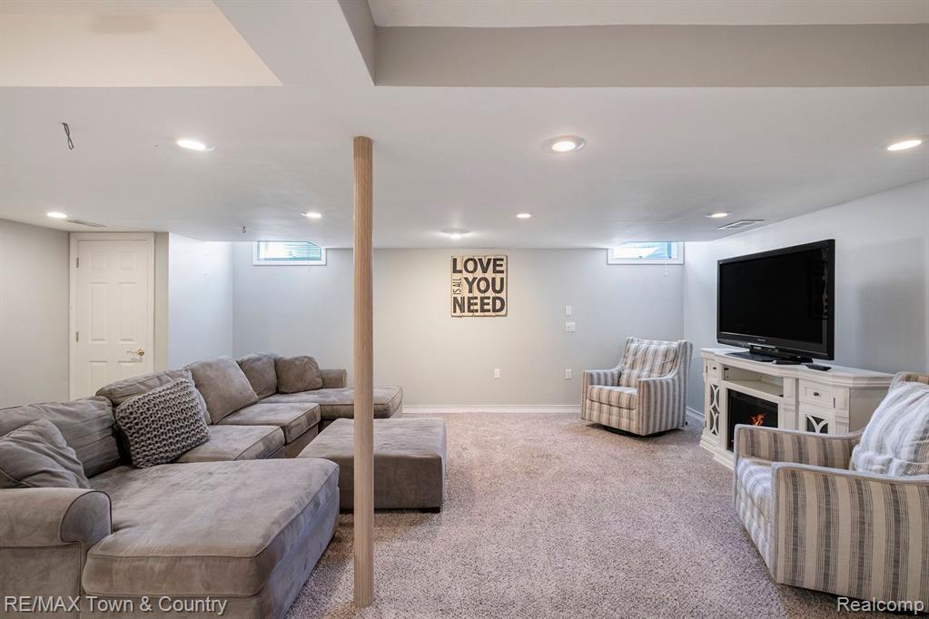 440 RIVER WOODS Drive, Flushing, MI 48433 — Photo 26