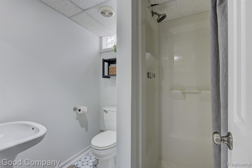 903 ROYAL Avenue, Royal Oak, MI 48073 — Photo 28