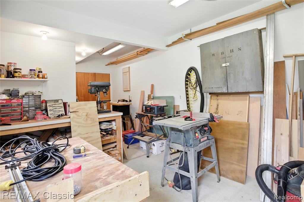 415 Booth Road, Troy, MI 48085 — Photo 43
