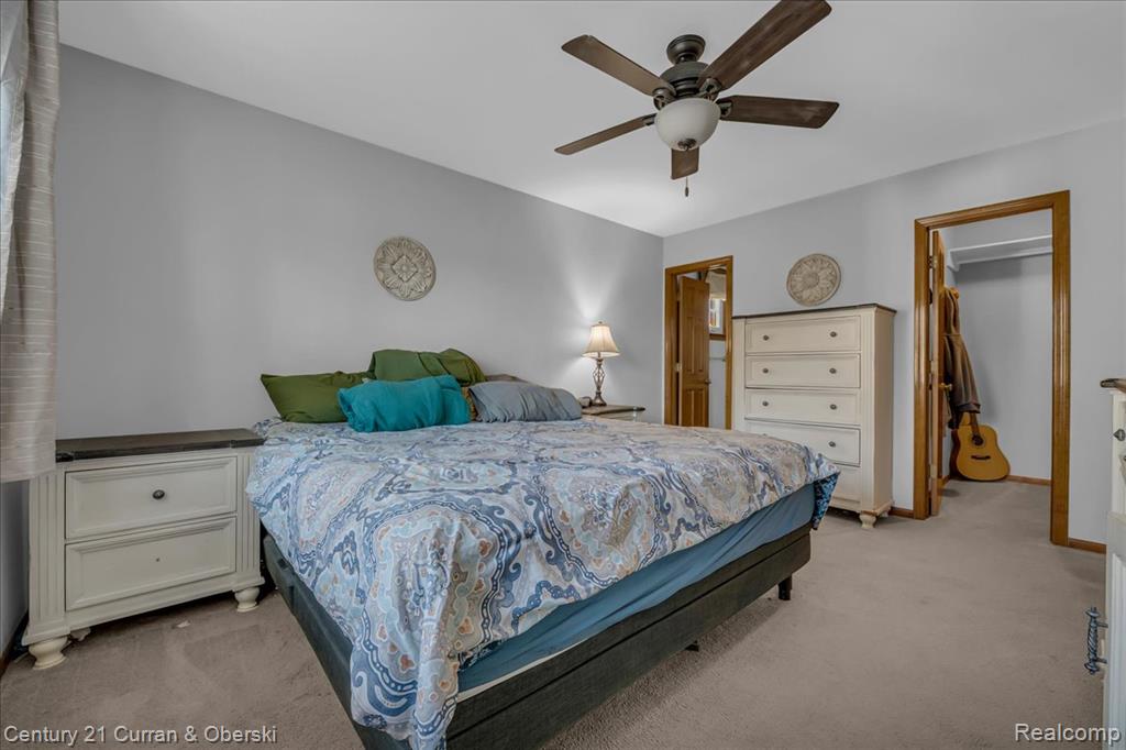 9061 Oporto Street, Livonia, MI 48150 — Photo 16