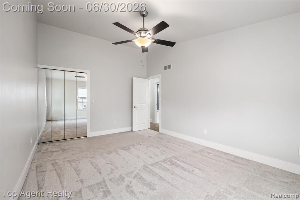 38887 Country Circle, Farmington Hills, MI 48331 — Photo 17