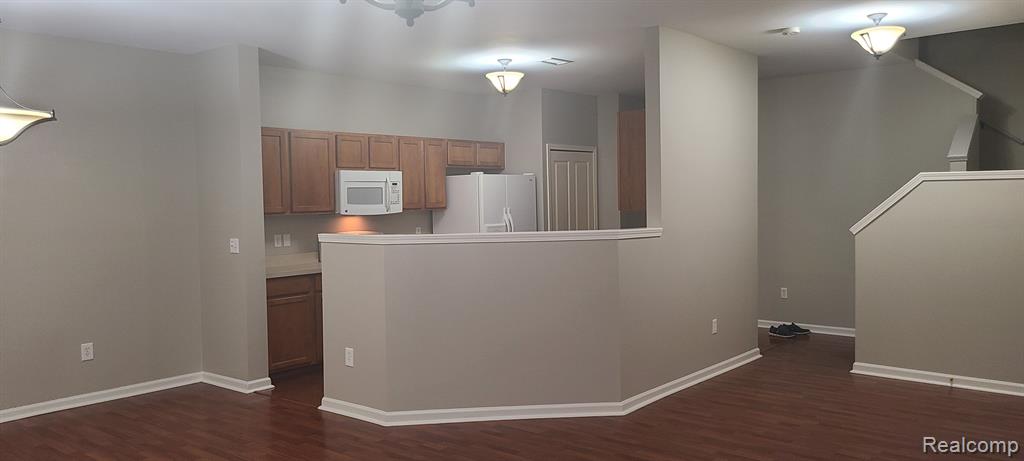 47688 PEMBROKE Drive, Canton, MI 48188 — Photo 9