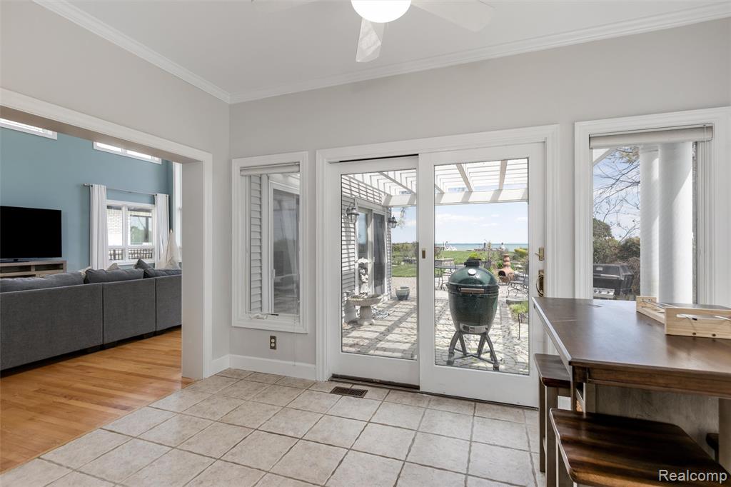 30134 Jefferson Avenue, Saint Clair Shores, MI 48082 — Photo 22