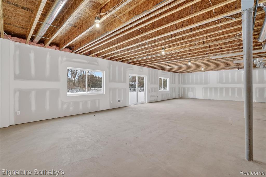 8515 Sandy Crest Drive, White Lake, MI, 00000