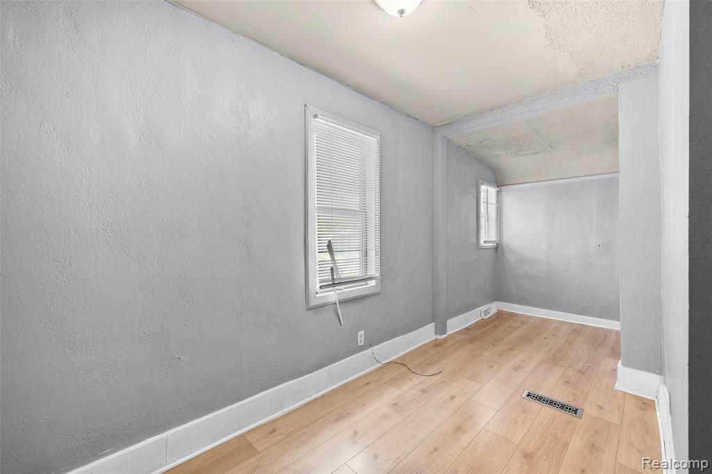 6816 Westwood Street, Detroit, MI 48228 — Photo 17