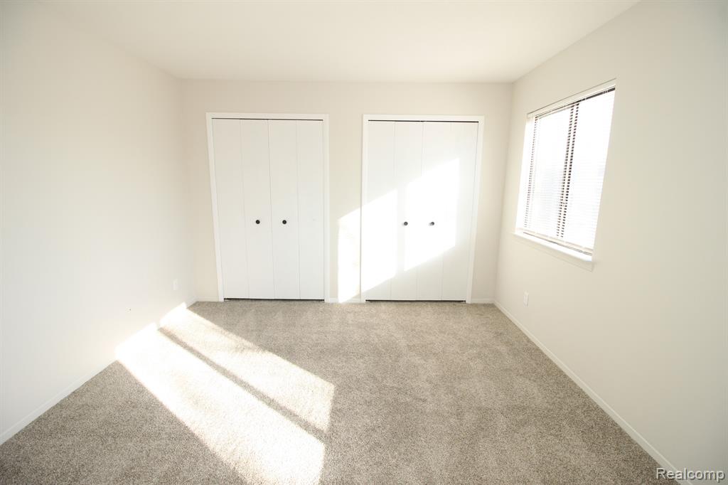 40831 HIGHPOINTE Drive, Clinton Twp, MI 48038 — Photo 24