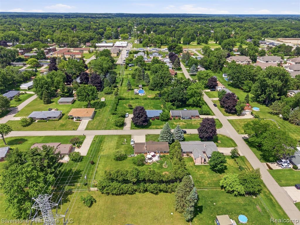 50628 Linda Lane, Utica, MI 48317 — Photo 32