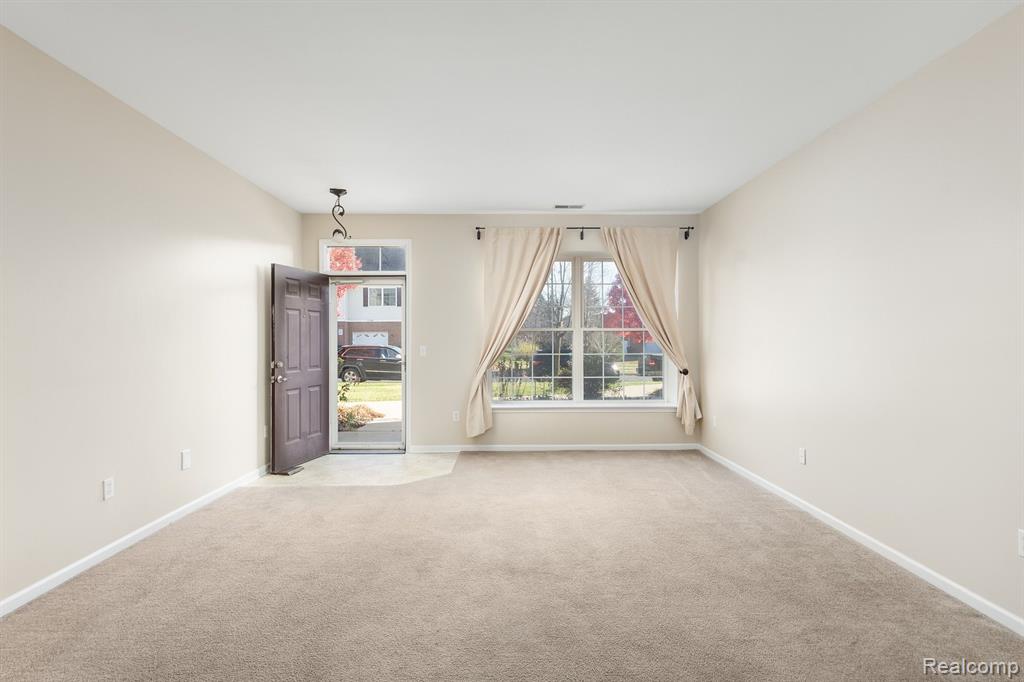 3446 Kneeland Circle, 28, Howell, MI 48843 — Photo 12