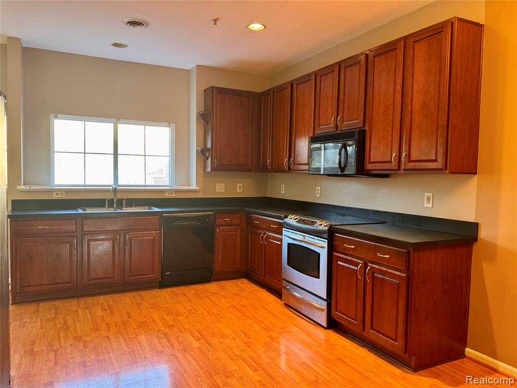 10880 Pardee Road, Taylor, MI 48180 — Photo 7