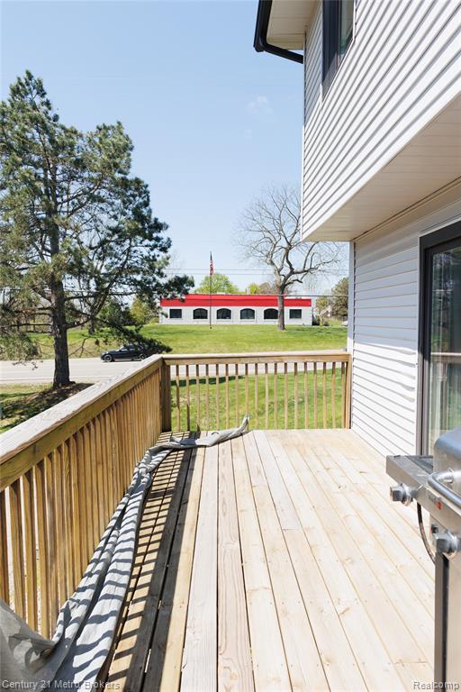 8493 Pepper Ridge Drive E, Grand Blanc, MI 48439 — Photo 24