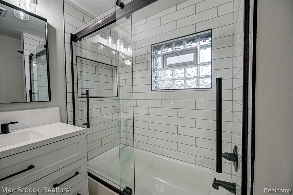 409 Baldwin Avenue, Royal Oak, MI 48067 — Photo 29