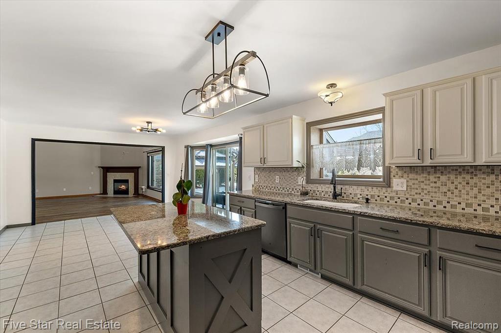 50813 Nagy Court, Macomb, MI, 48044