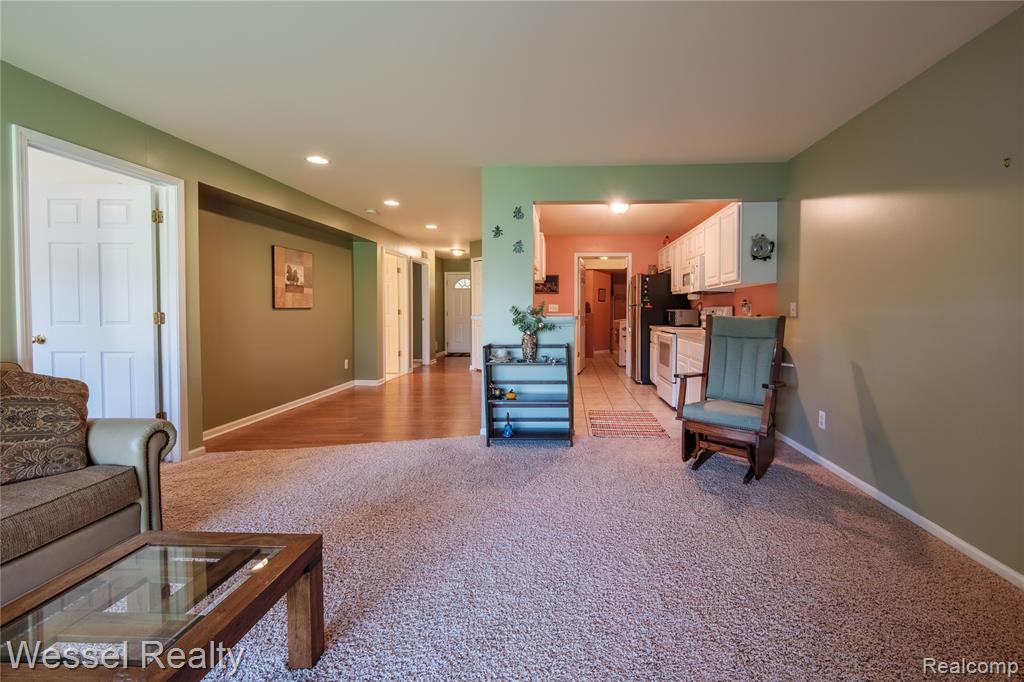 55094 Westchester Drive, 36, Shelby Twp, MI 48316 — Photo 6