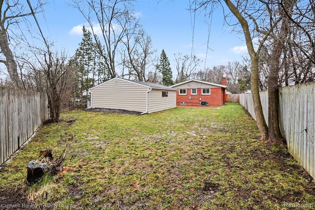 17360 Redwood Avenue, Southfield, MI 48076 — Photo 27