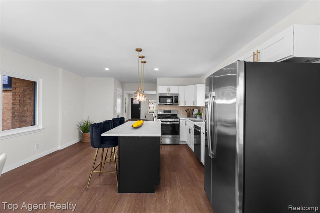 23701 Marlow Street, Oak Park, MI 48237 — Photo 8
