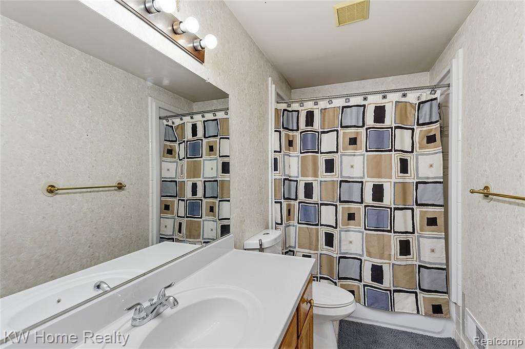16102 Orchard Drive, Southgate, MI 48195 — Photo 25