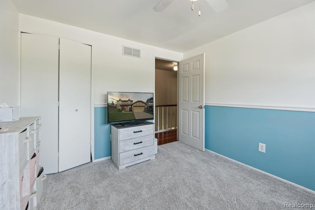 6900 Woonsocket Street, Canton, MI 48187 — Photo 38