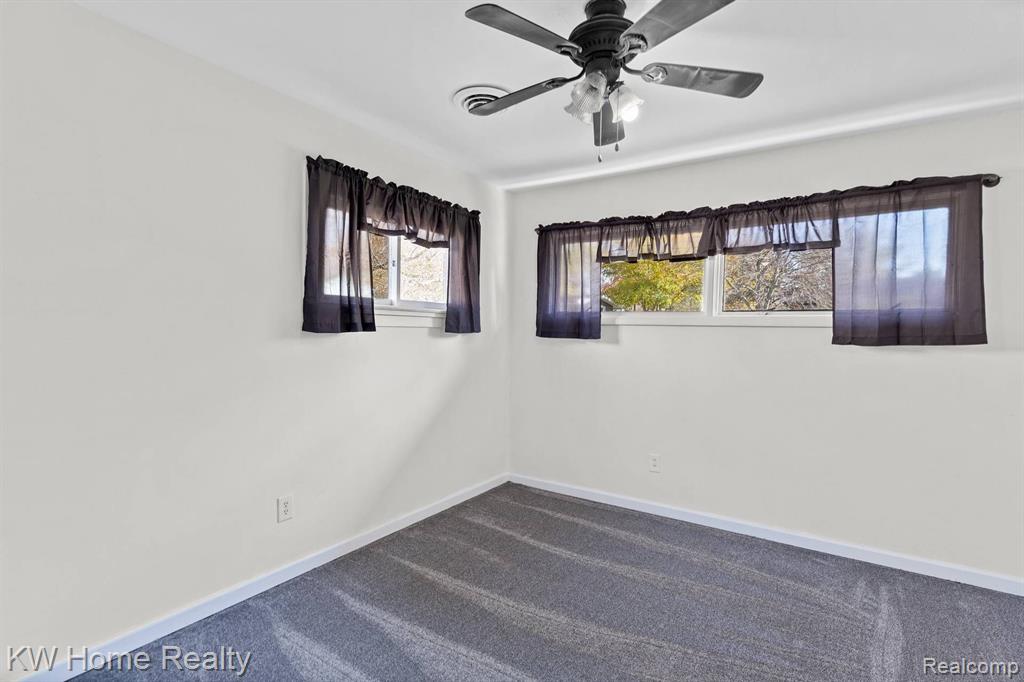 629 E CREST Lane, South Lyon, MI 48178 — Photo 13