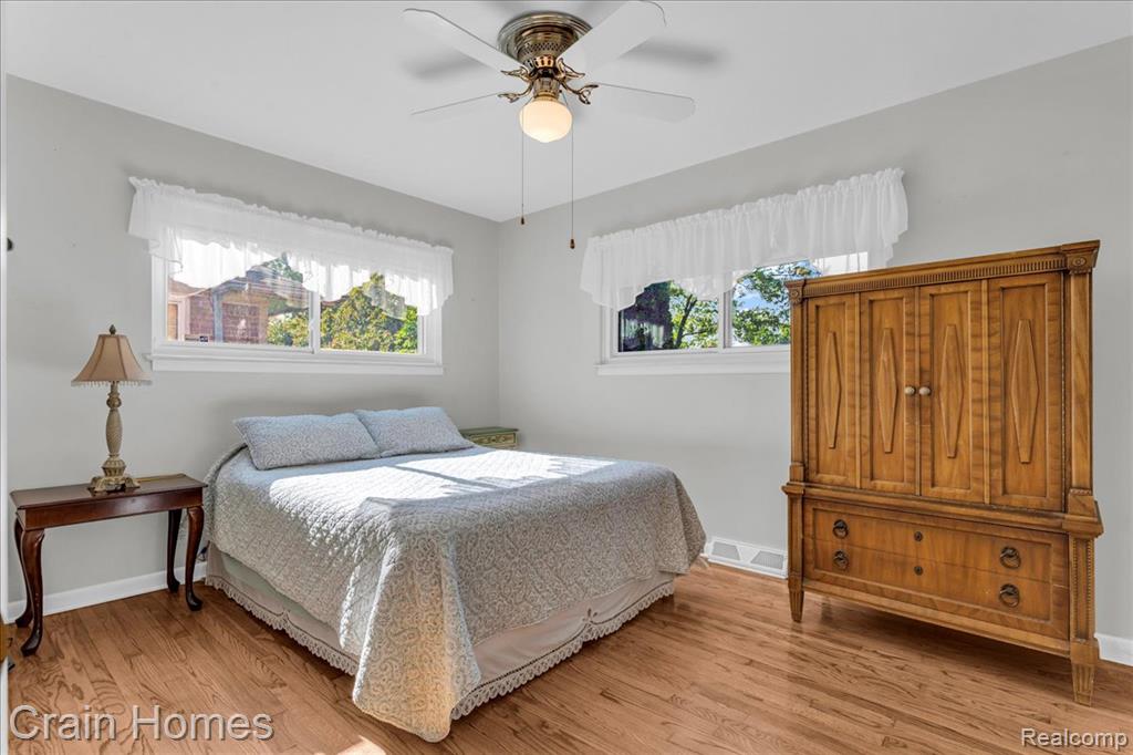 846 Moulin Avenue, Madison Heights, MI 48071 — Photo 16