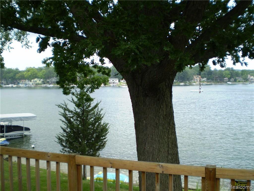 2913 LANSDOWNE Road, Waterford, MI — Photo 8