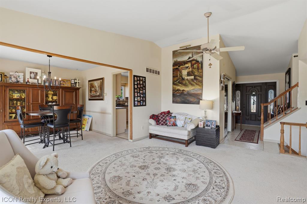 40567 Santoni Drive, Clinton Twp, MI 48038 — Photo 13