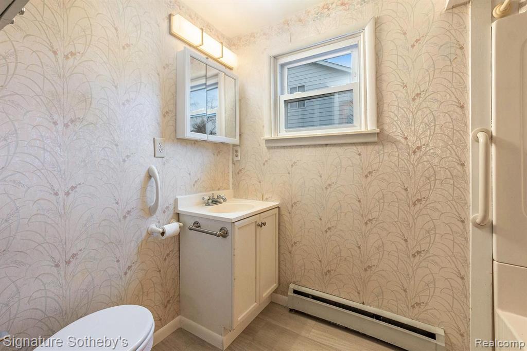 5533 ELDRIDGE Drive, Waterford, MI 48327 — Photo 11