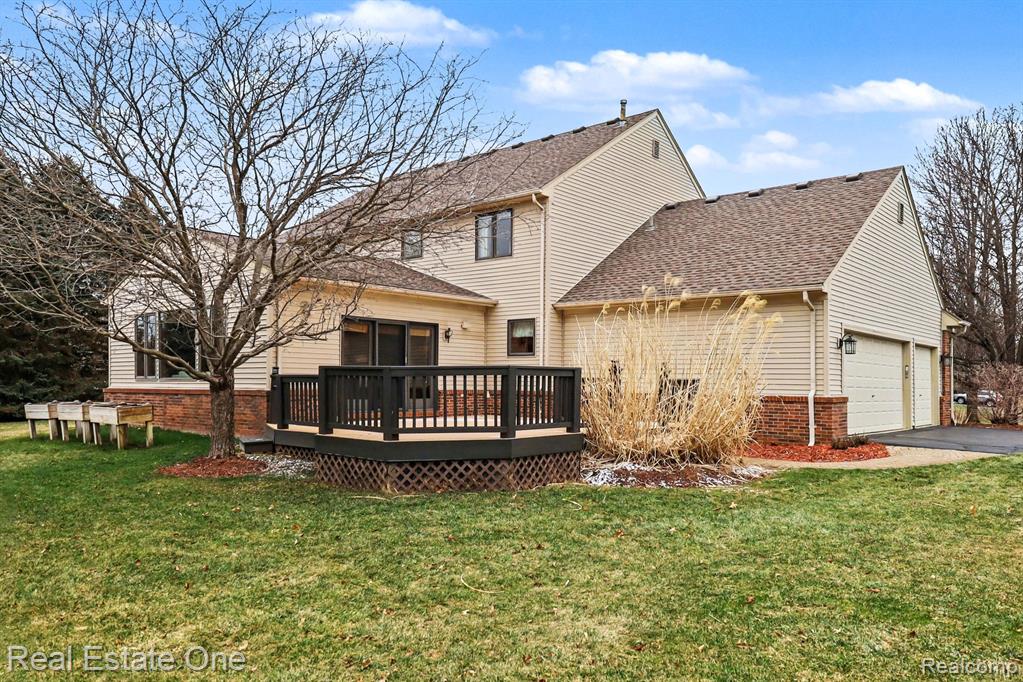 5045 Ashford Road, Clarkston, MI 48348 — Photo 36
