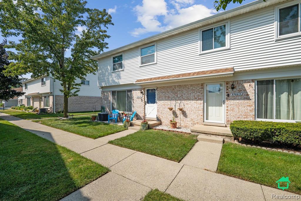 37675 Colonial Drive, Westland, MI — Photo 4