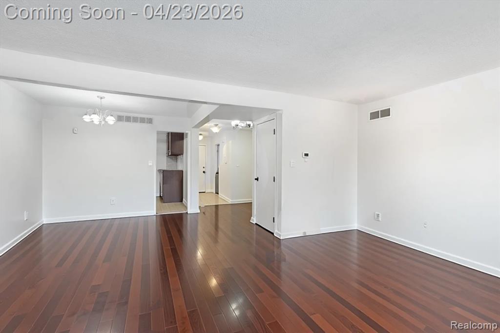 8114 Clay Court, Sterling Heights, MI 48313 — Photo 11